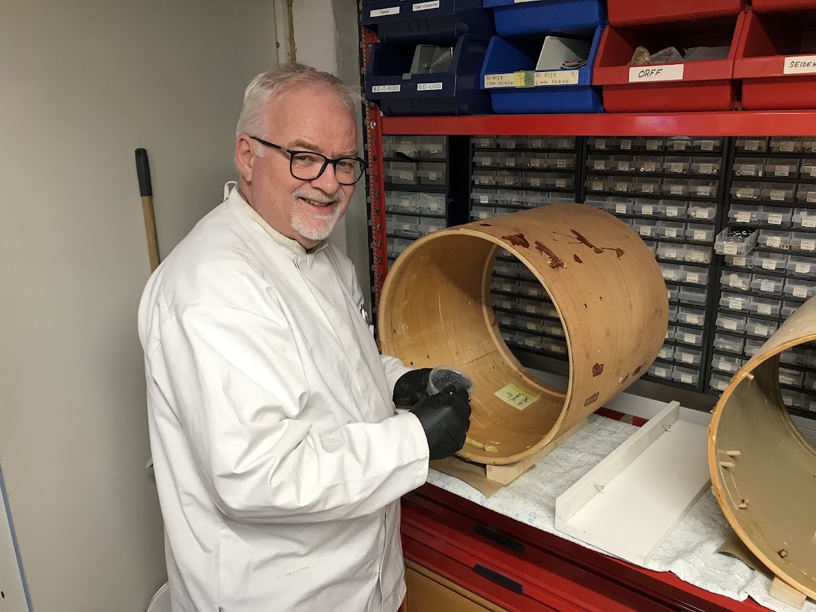 Denne uka har vi jobbet med gamle Slingerland og Ludwig trommer. Disse blir restaurert.